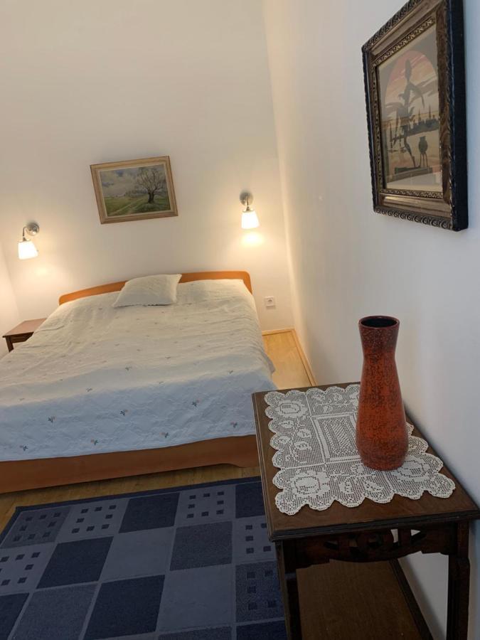 Kertesz-Haz Hotel Егер Екстериор снимка