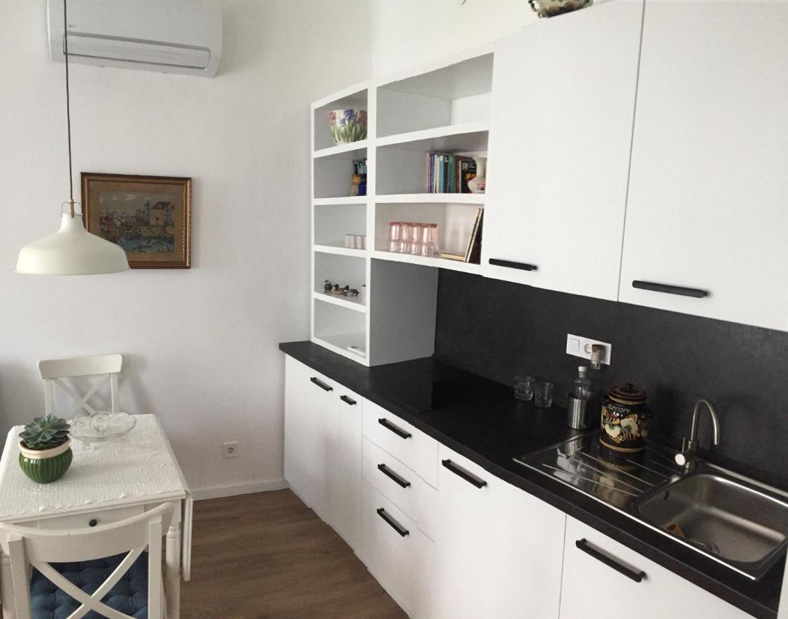 Kertesz-Haz Hotel Егер Екстериор снимка
